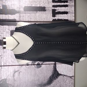 ❤️6 items for $25 sale!! Torrid Sheer Silver Studded Sleeveless Pullover Top EUC